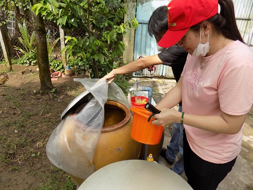Hình kiểm tra lăng quăng