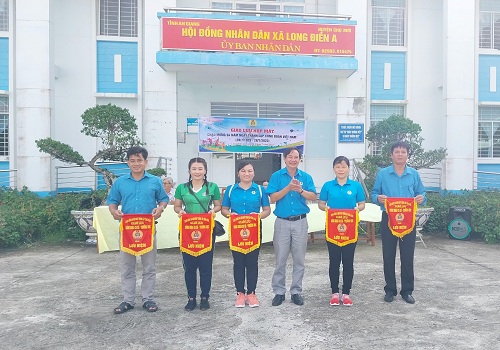 hình họp mặt công đoàn