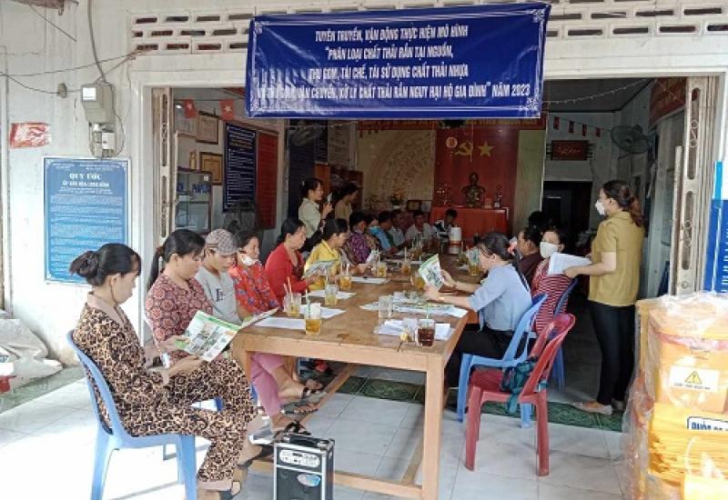 hình anh truyền thông về rác thải nhựa